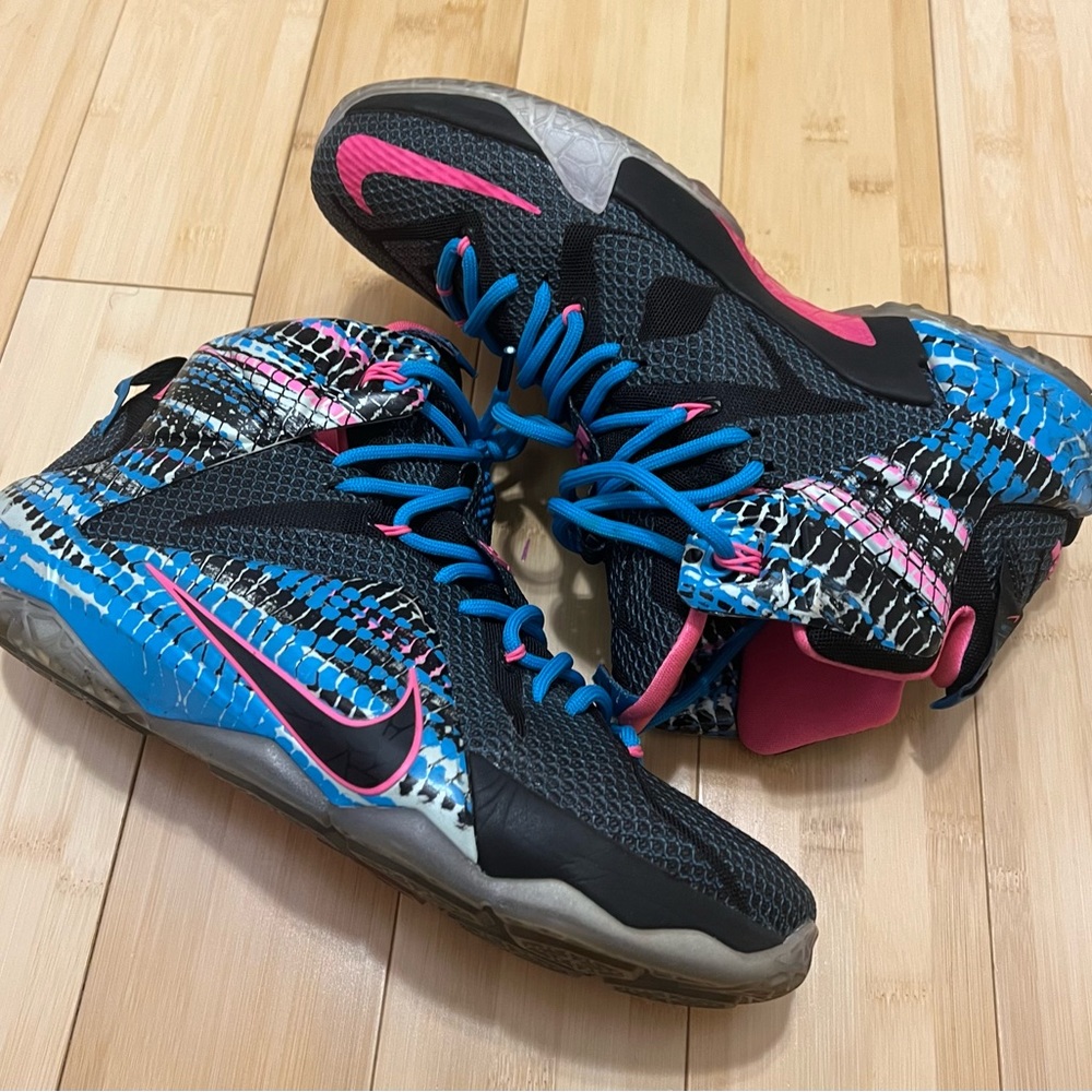Nike Lebron 12, 23 Chromosomes